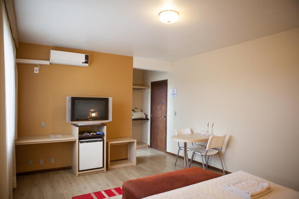 לרנז'יירס דו סול Hotel Palmeiras מראה חיצוני תמונה