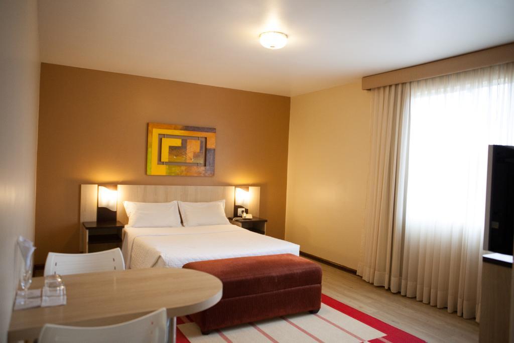 לרנז'יירס דו סול Hotel Palmeiras מראה חיצוני תמונה